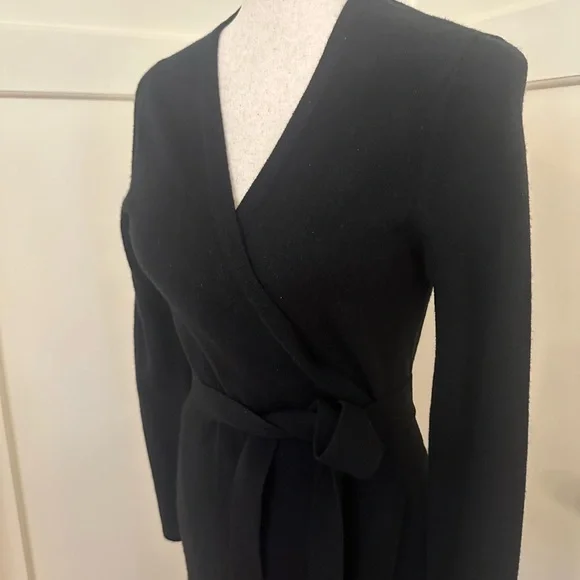 DVF Cashmere Blend Black Wrap Dress - Picture 3 of 13